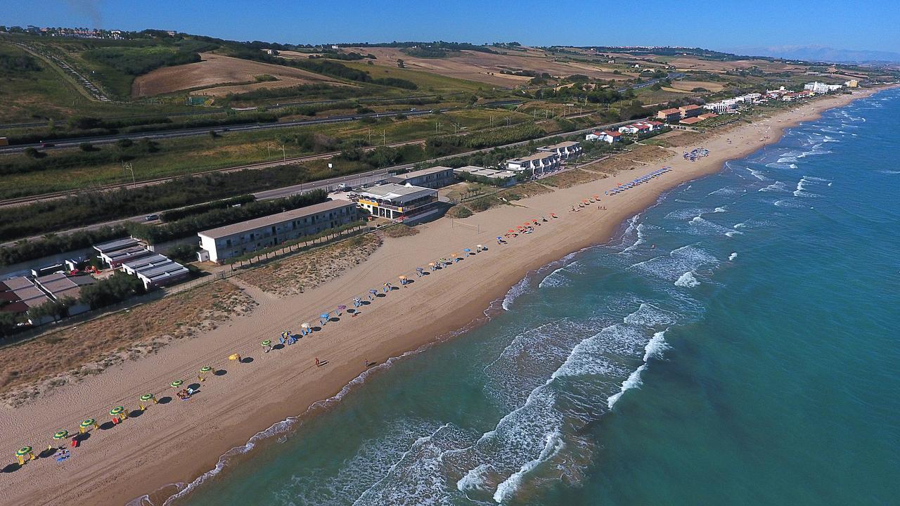 Villaggio Azzurra テルモリ エクステリア 写真